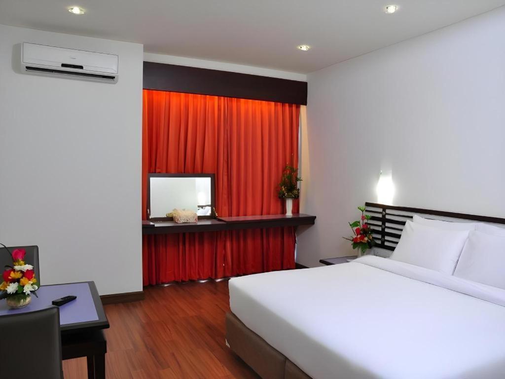 The Color Hotel Hat Yai Exterior photo