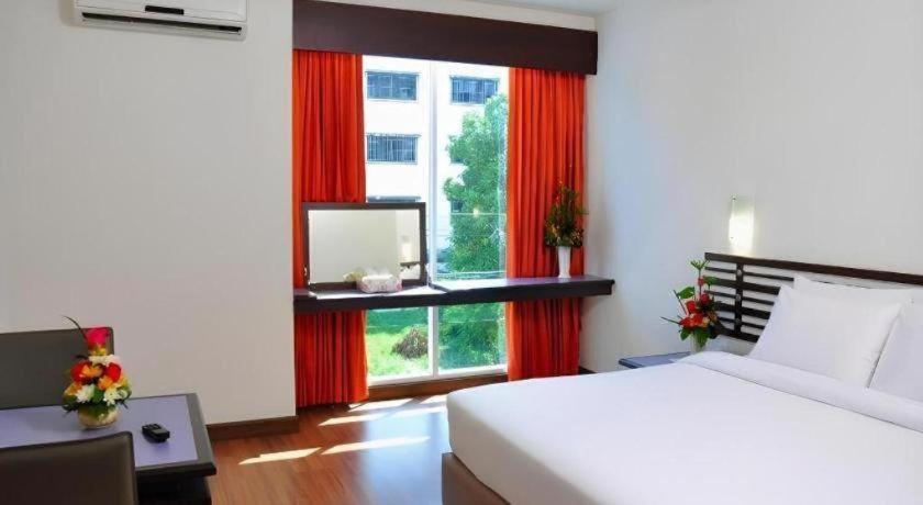 The Color Hotel Hat Yai Exterior photo